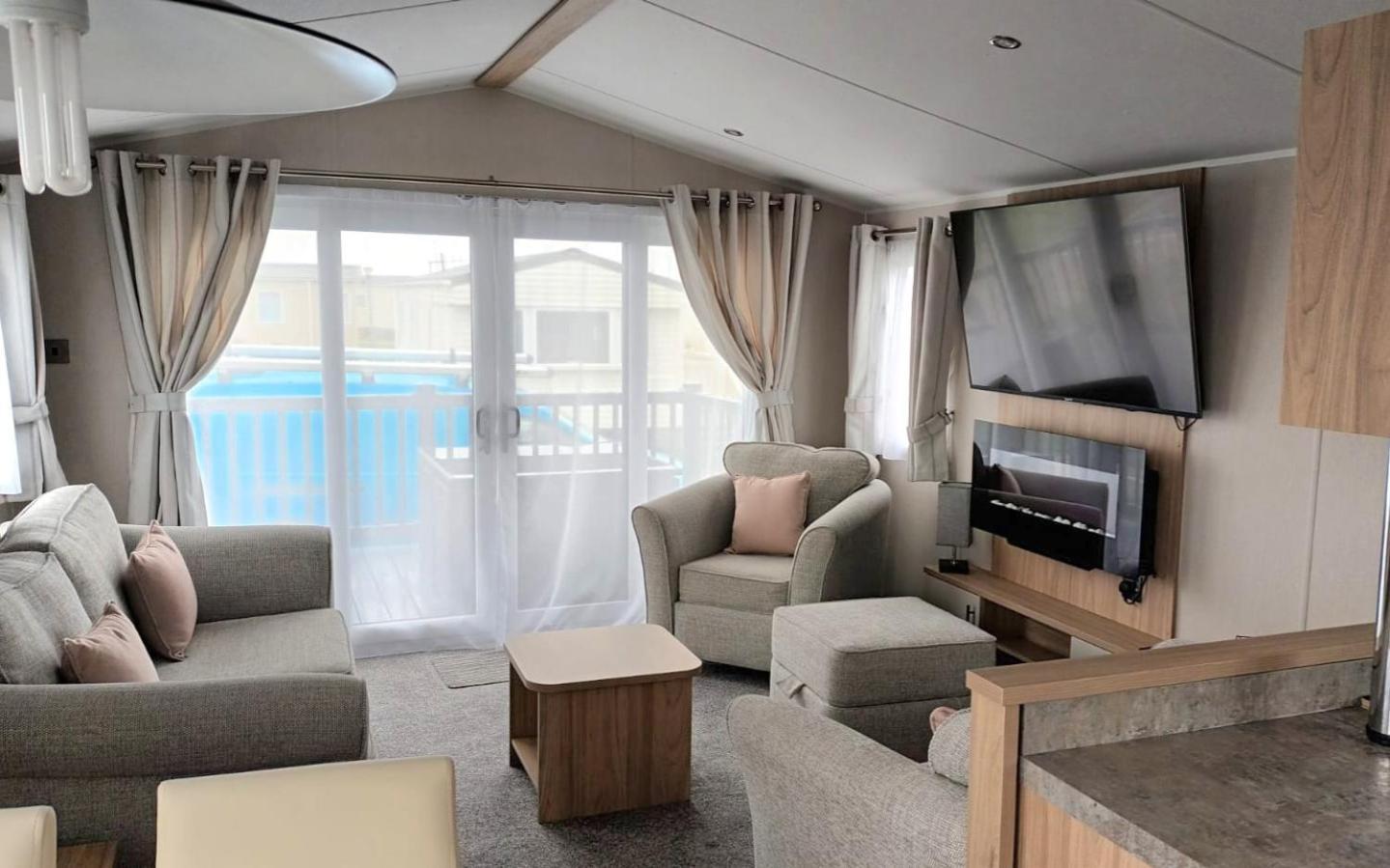 Amor, West Sands Holiday Park, Селси Екстериор снимка